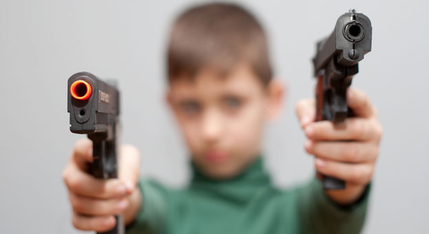 Maioria das crianças não sabe distinguir armas reais de armas de brinquedo